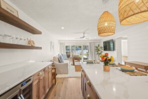 Interior - Stylish Newly Remodeled Condo, Walk to Beach & St. Armands, Heated Pool/Spa, Free Activities Daily (Sarasota)