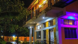 Ảnh chưa phân loại, 2 trong số 87 ảnh, nút