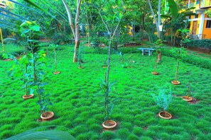Garden - Auro Wellness Castle (Vanur)