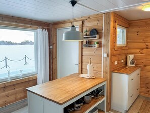 Fridge, microwave, dishwasher, cookware/dishes/utensils