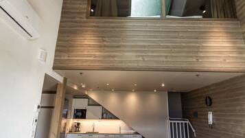 Fridge, microwave, dishwasher, cookware/dishes/utensils