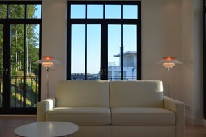 Smart-TV, peis, videospill og DVD-spiller