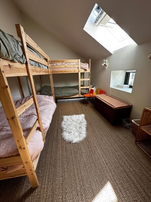 3 Schlafzimmer, Bügeleisen/Bügelbrett, WLAN, Bettwäsche