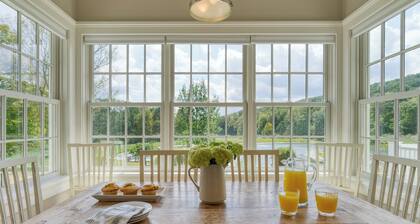 Secluded Estate w/ Guest House, Private Pond, Gym, & Movie Theater | Sunny Pond
