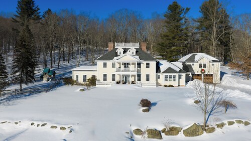 Private Estate, Guest House, Playroom, Gym, Theater | Sunny Pond by Avantstay