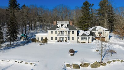 Private Estate, Guest House, Playroom, Gym, Theater | Sunny Pond by Avantstay