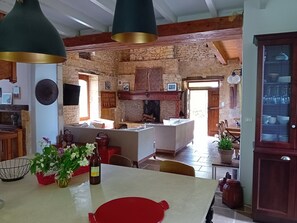 صورة غير مصنفة، 2 من 13، زرّ