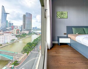 2 bedrooms, in-room safe, desk, iron/ironing board