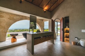 Villa 4 Garden Ocean View | Bathroom | Separate tub and shower, hair dryer, towels - SIVANA, Hotel Boutique with ocean or garden views - Adults only (Pecatu)