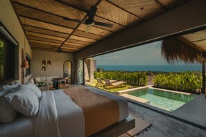Villa panoramique, 1 chambre, piscine privée | 1 chambre, coffre-fort, bureau, accès au Wi-Fi (inclus)