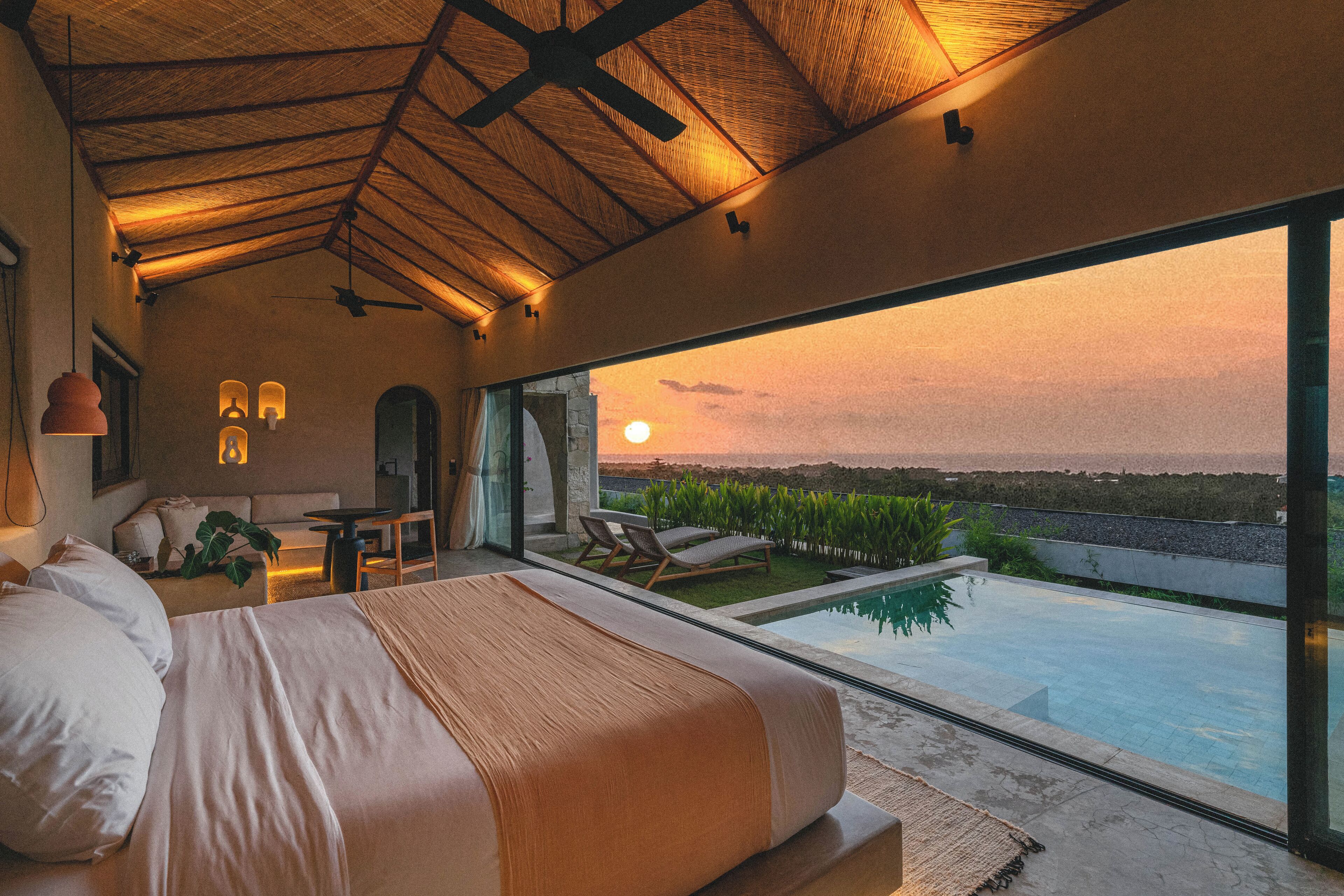 Vila Mewah, 1 kamar tidur, kolam renang pribadi | 1 kamar tidur, brankas, meja kerja, dan Wi-Fi gratis