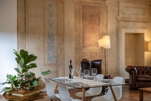 Dining - Cosy apartment for 4 people with WIFI, A/C (Cortona)