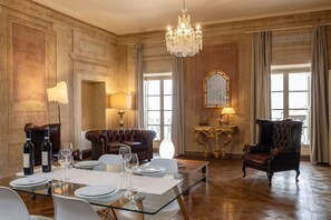 Interior - Cosy apartment for 4 people with WIFI, A/C (Cortona)