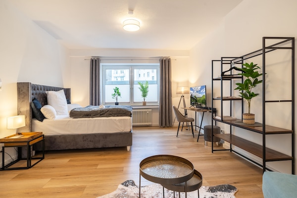 City Condo | 2 bedrooms, hypo-allergenic bedding, individually furnished, desk