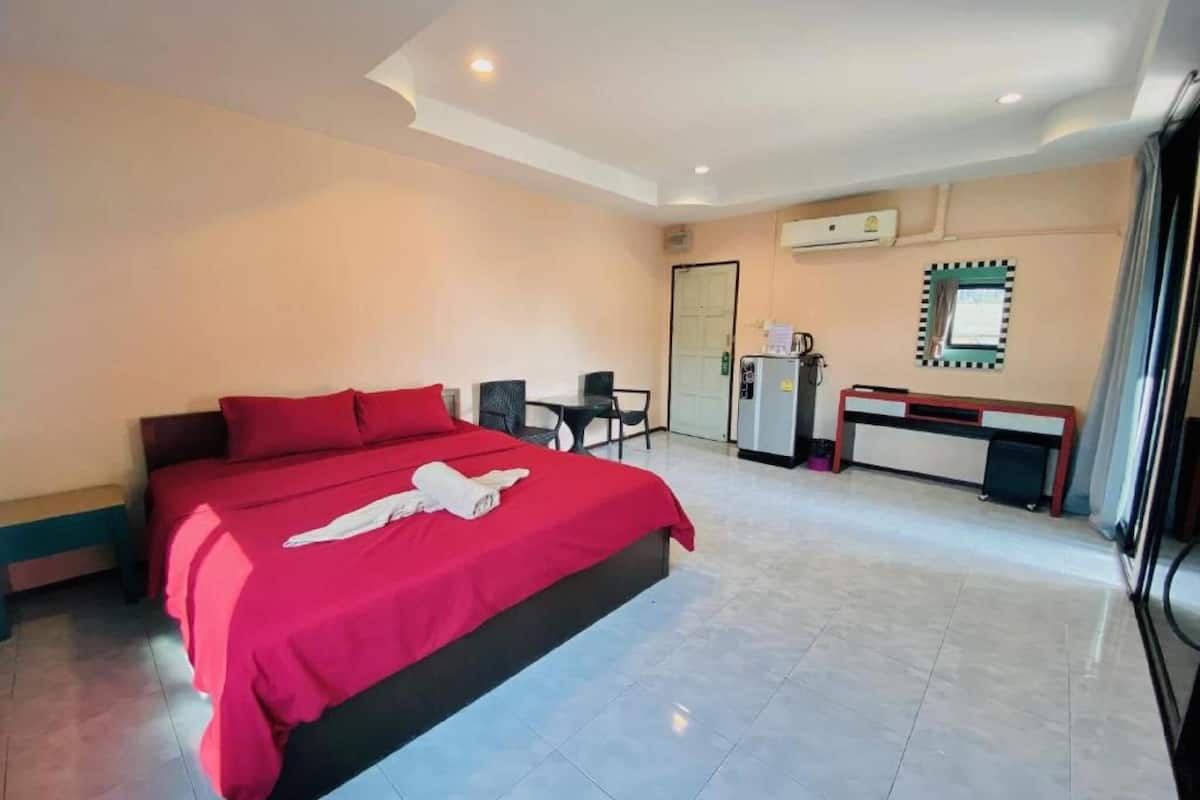 Deluxe Suite | 1 bedroom, desk, WiFi (free)