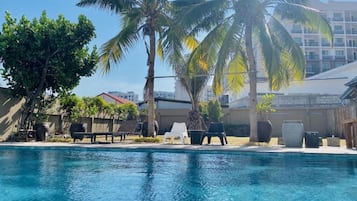 Kolam renang outdoor