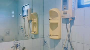 Shower, towels