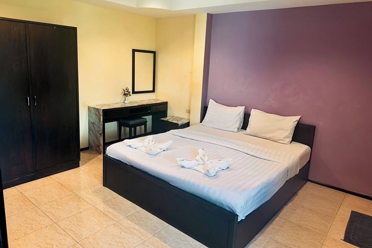 Superior Room, Balcony | 1 bedroom, desk, WiFi (free)