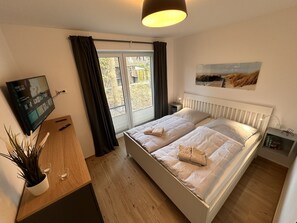 2 bedrooms, iron/ironing board, travel crib, free WiFi