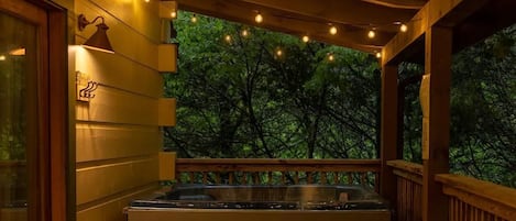 Tina de hidromasaje al aire libre