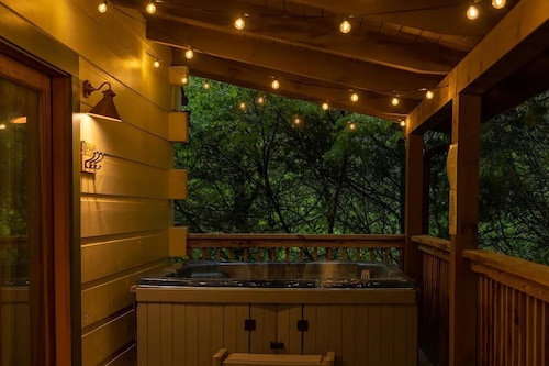 Stairway to Heaven by Beyond Expectations: 2BR Cabin w/ Hot Tub & Lake Views