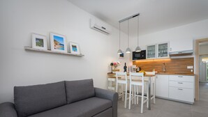 TV - Apartment Muha II with pool in Porec, Istria (Kukci)