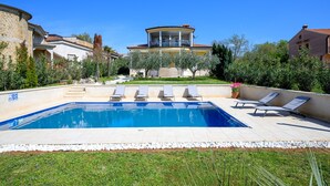 Pool - Apartment Muha II with pool in Porec, Istria (Kukci)