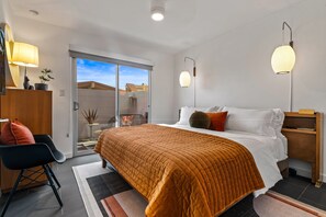 2 Schlafzimmer, Schreibtisch, Bügeleisen/Bügelbrett, WLAN