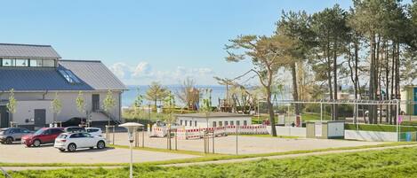 موقف سيارات