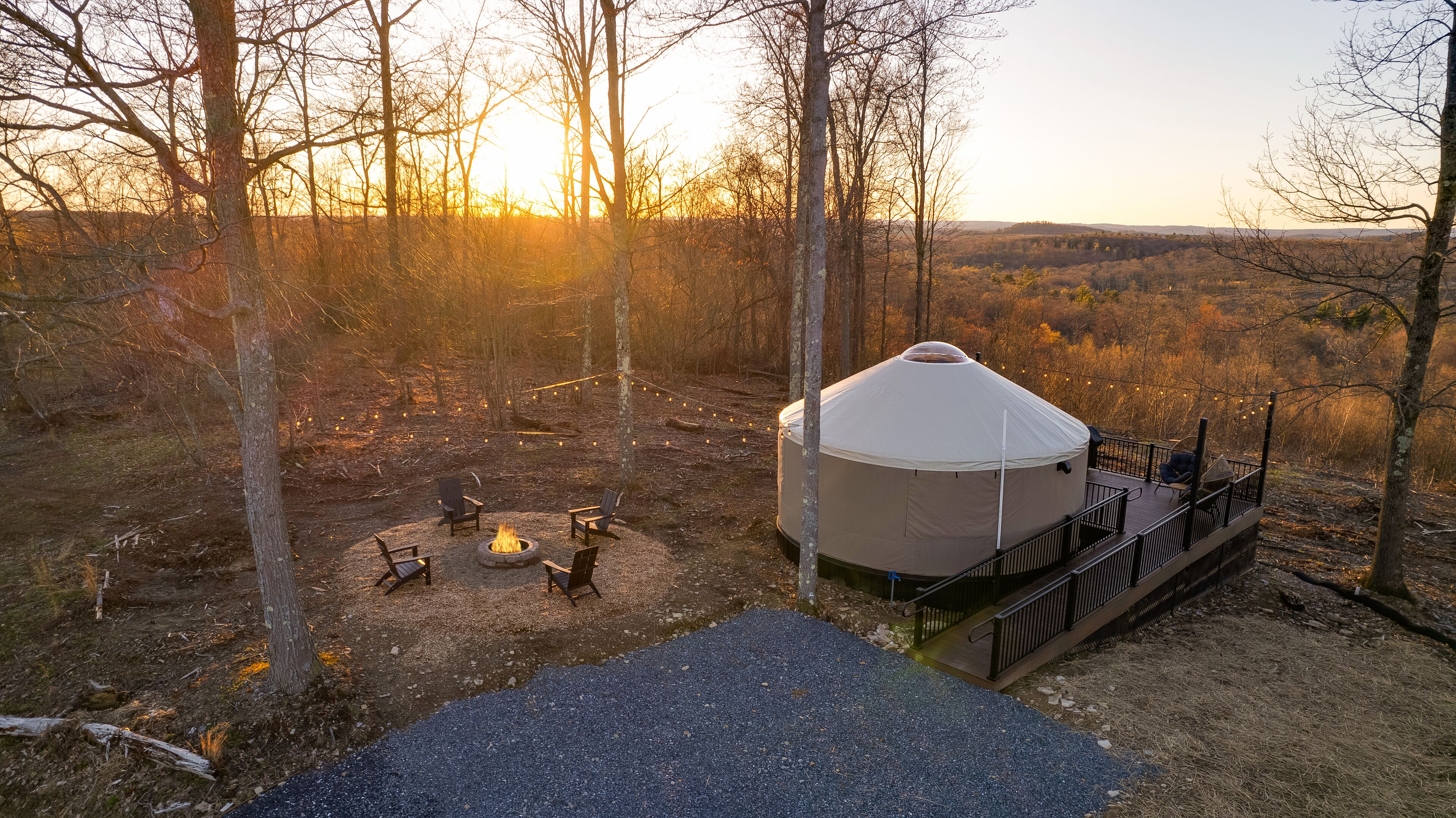 Adventure Abode YURT | Wheelchair Ramp, HOT TUB + Views!
