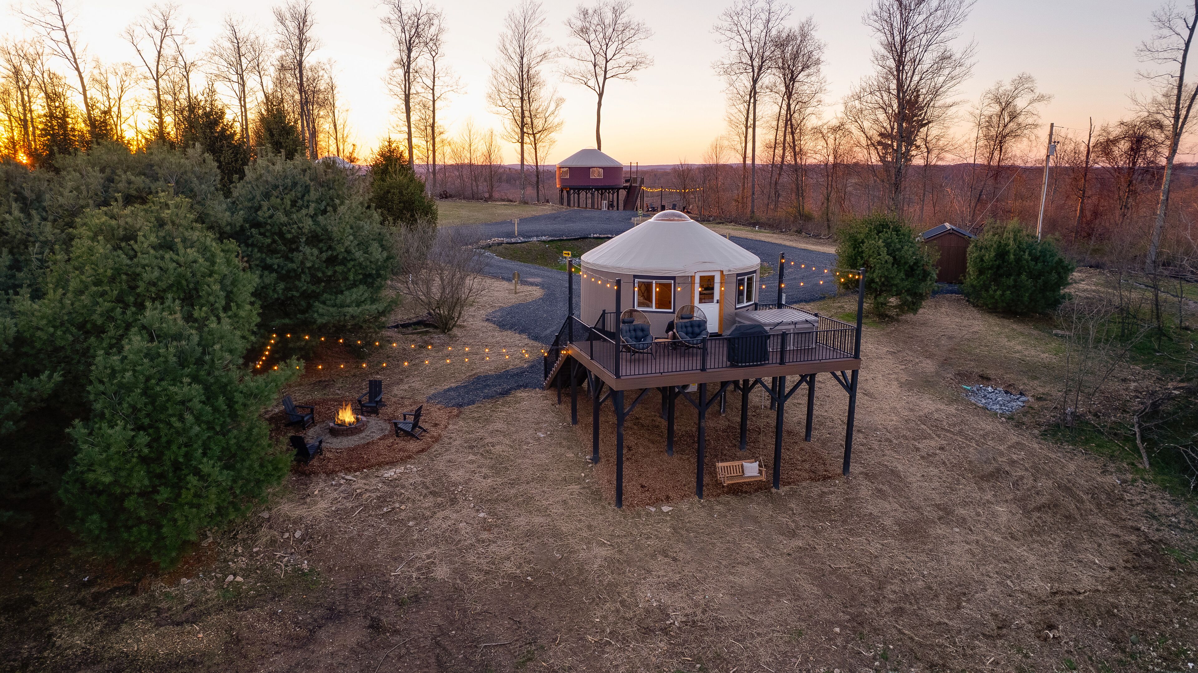 Horizon Hideout YURT w/ HOT TUB, Smart TV + VIEWS!