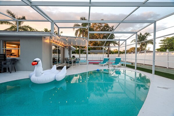 Een verwarmd zwembad