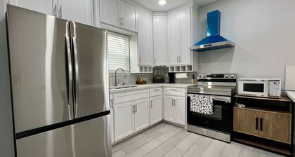 Miramar #1 - Modern & Spacious 3BD/3BA - WiFi