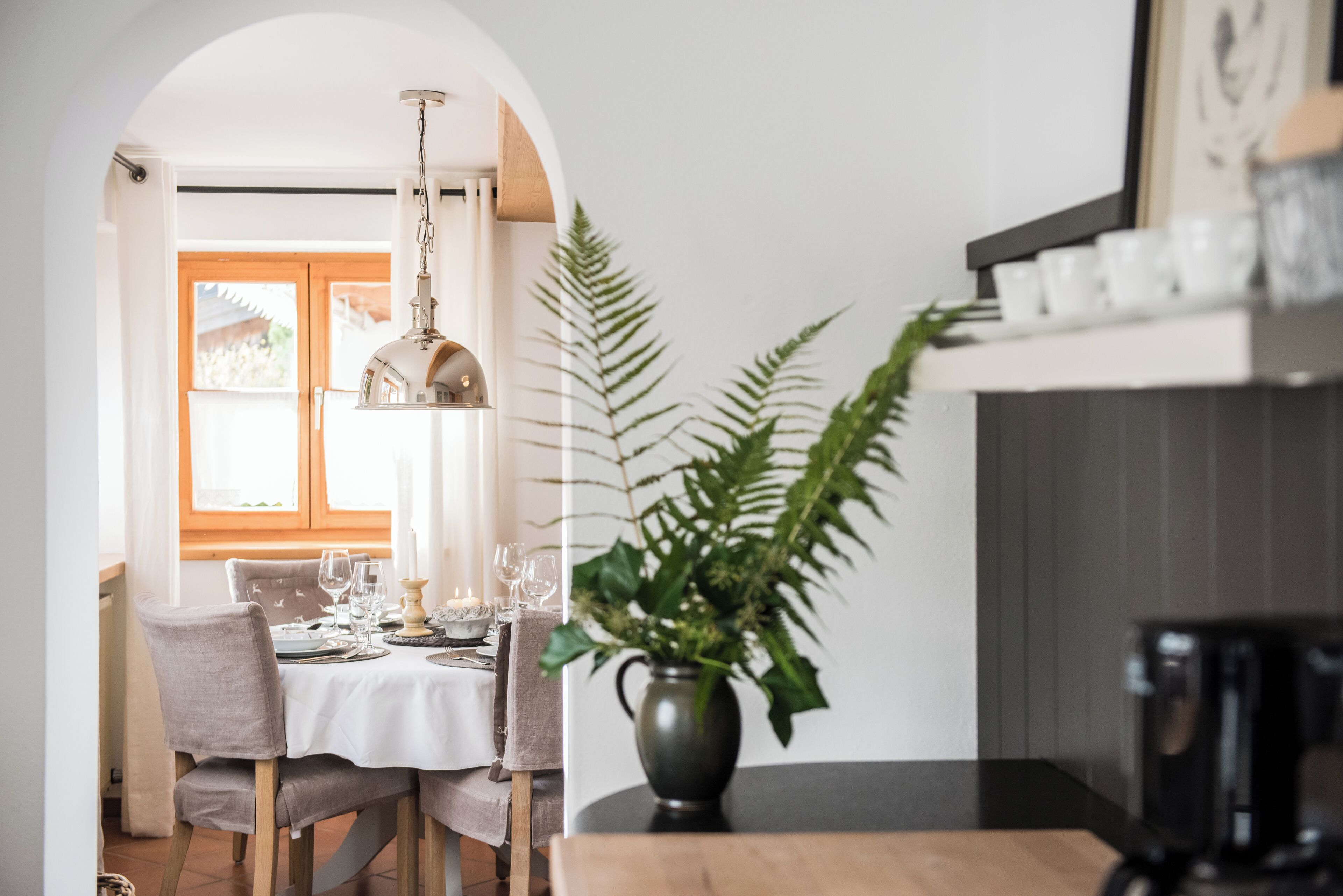 Junior-Apartment | Essbereich im Zimmer