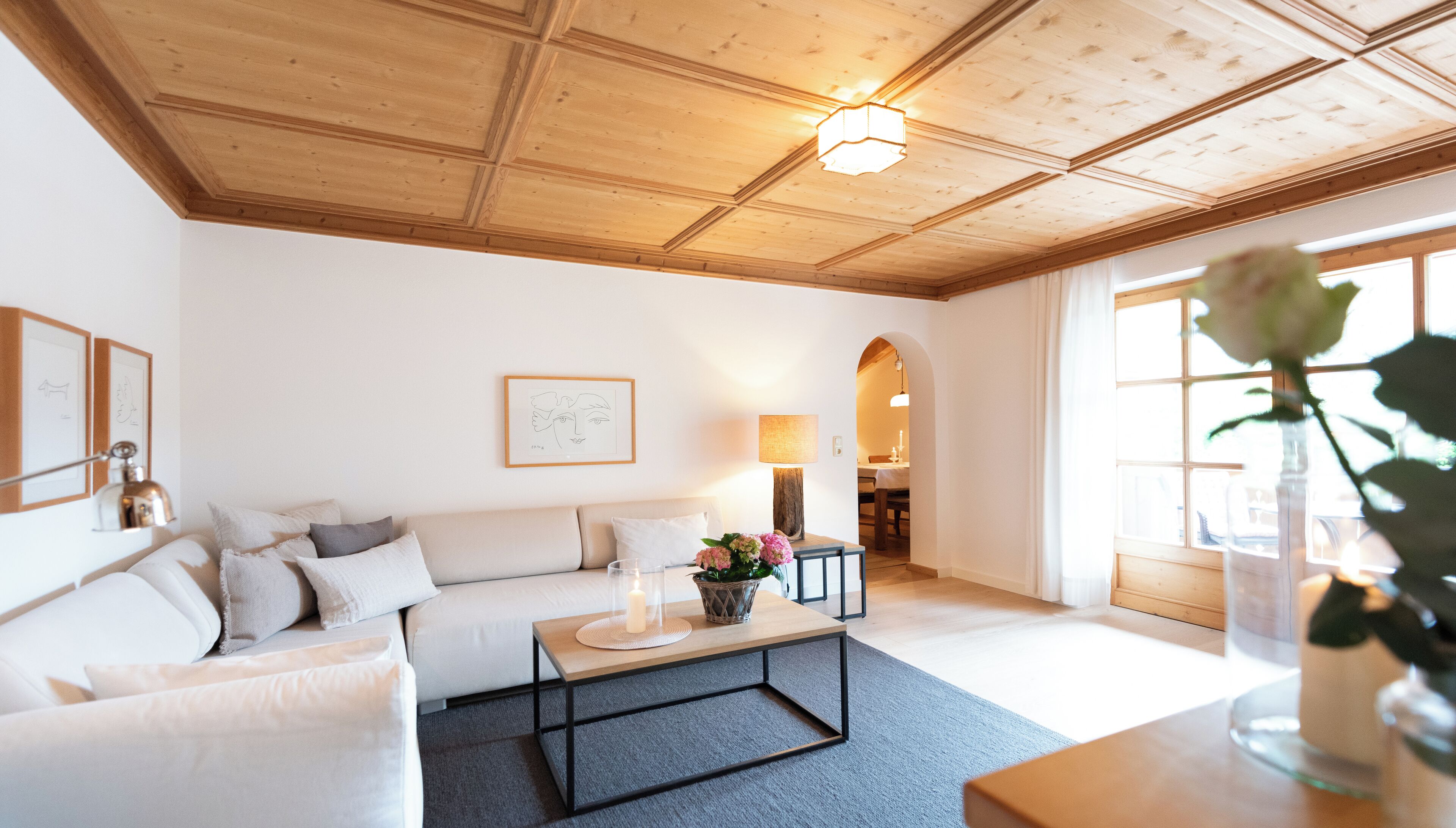 Exclusive-Apartment | Wohnbereich | 32-Zoll-Flachbildfernseher mit Kabelempfang, Fußbodenheizung