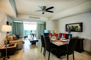 Dining - Grand Venetian Beachfront Condo (Puerto Vallarta)