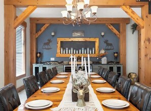 Unclassified image, 4 of 44, button