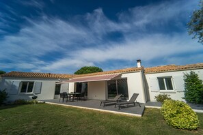 Outdoor dining - Villa Le Clos de la Grange Oléron (Dolus-d'Oléron)