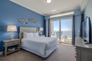 3 bedrooms, iron/ironing board, free WiFi, bed sheets - Laketown - Top Floor! Amazing Views! (Panama City)