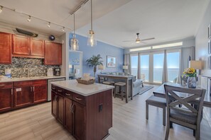 Interior - Laketown - Top Floor! Amazing Views! (Panama City)