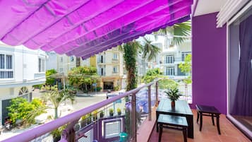 Signature Villa | 4 bedrooms, soundproofing, free WiFi, bed sheets