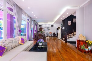 Signature Villa | Living area