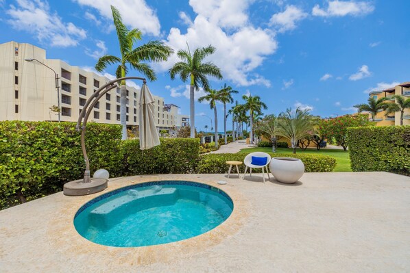 Outdoor pool - Exclusive Oceania 3 bd/3ba w Private Pool and Terrace! Prime 2026 dates available! (Oranjestad)