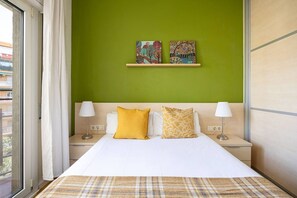2 bedrooms, iron/ironing board, travel cot, free WiFi