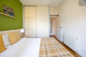 2 Schlafzimmer, Bügeleisen/Bügelbrett, Reisekinderbett, kostenloses WLAN