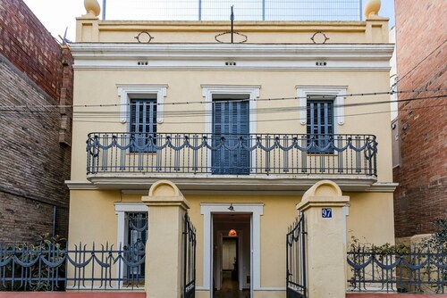 Lovely and historic 3 bedroom home completely refurbished and designed for a pleasant and comfortable stay in Barcelona.