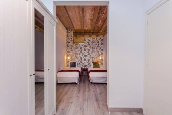 3 bedrooms, iron/ironing board, travel cot, free WiFi