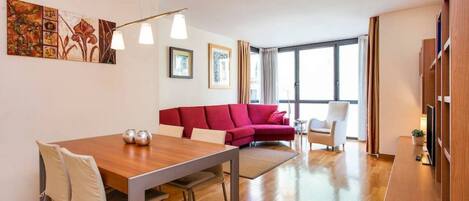 Een televisie en een kantoor