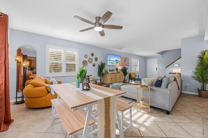 Dining - Downtown Cocoa Beach Townhome- Walk to Everything! (Cocoa Beach)