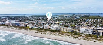 Downtown Cocoa Beach Townhome- Walk to Everything!